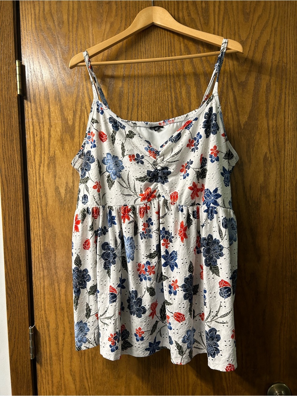 Torrid White Eyelet Floral V-Neck Tank with Blue and Red Print